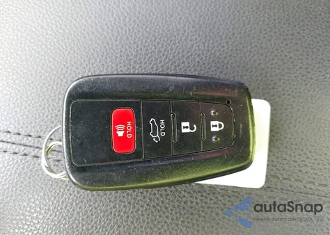 2024 Toyota Rav4 Xle Premium z USA, uszkodzony, nr VIN 2T3C1RFV2RW334542